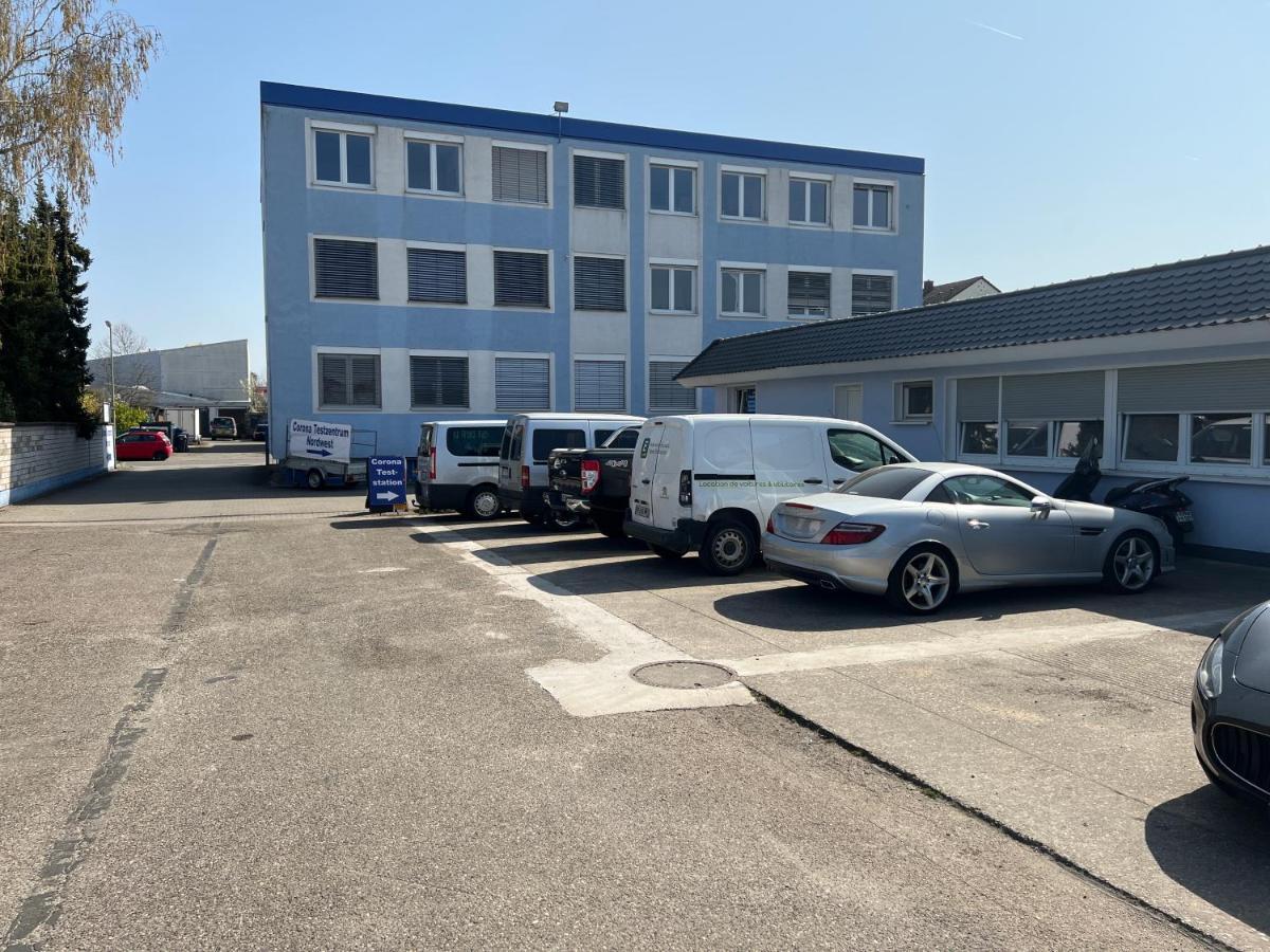Ferienwohnung Monteurzimmer Karlsruhe Esterno foto